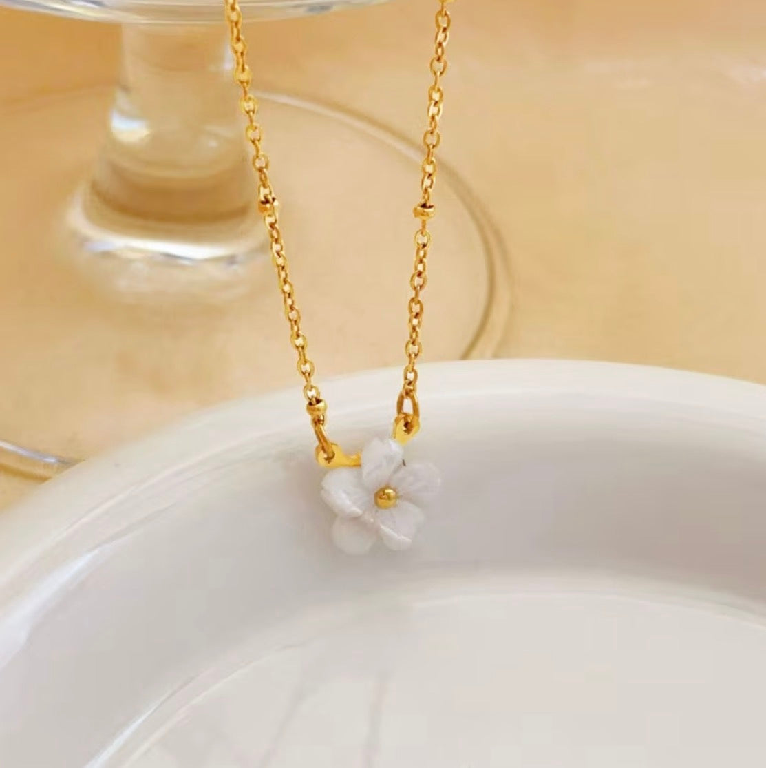Collier VEDA.