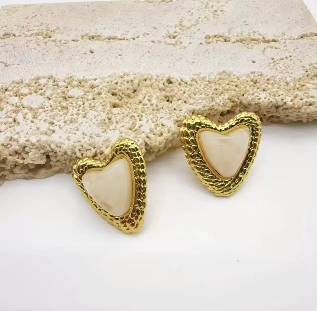 Boucles d'oreilles AMBA.